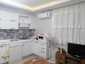 Plaja ve kuşadası merkeze araçla 8 dakika 1+1